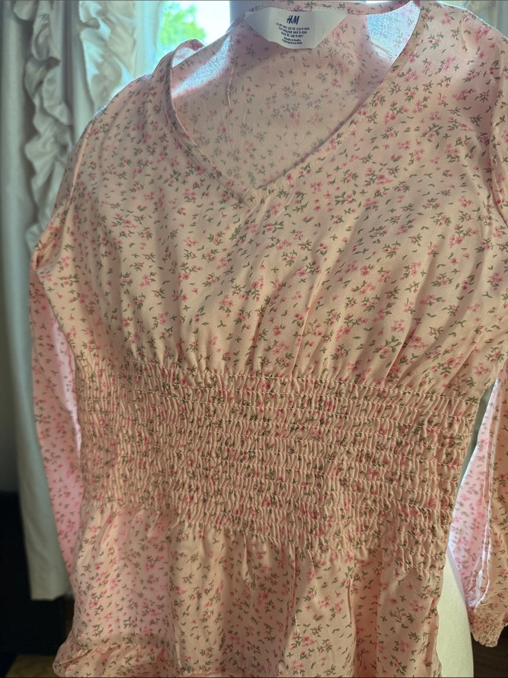H&M Light Pink Floral Smocked Waist V-Neck Blouse